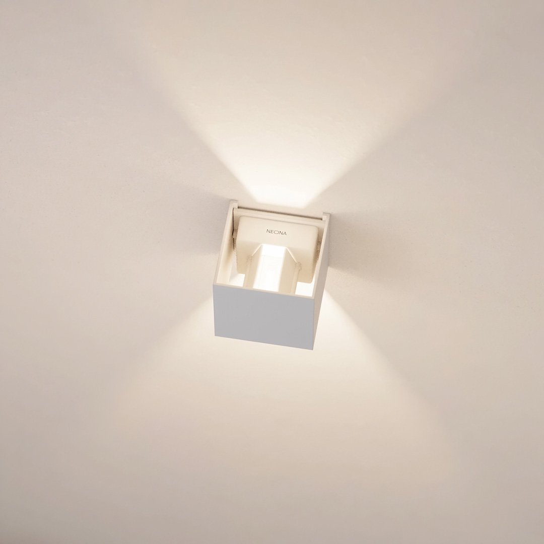 XENA — Applique murale LED à volets orientables