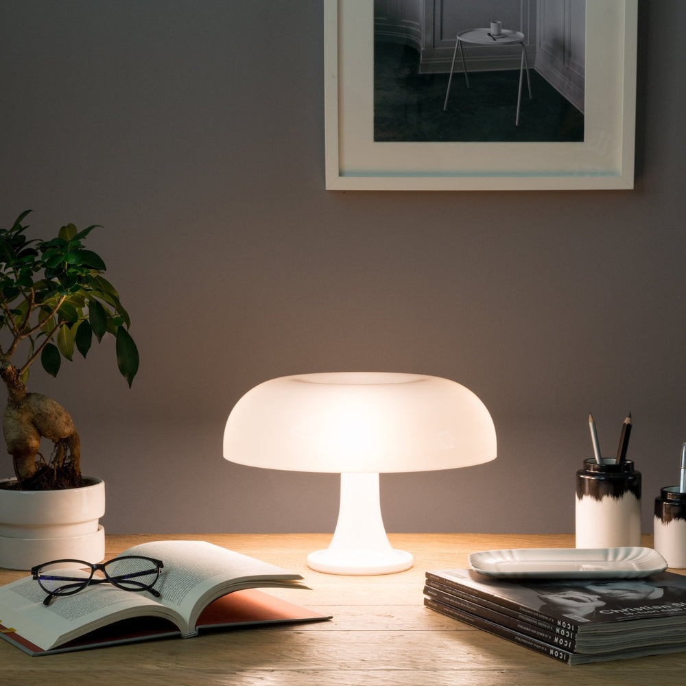 Lampe à poser blanche Nessino 22,3 x 32 cm - Artemide