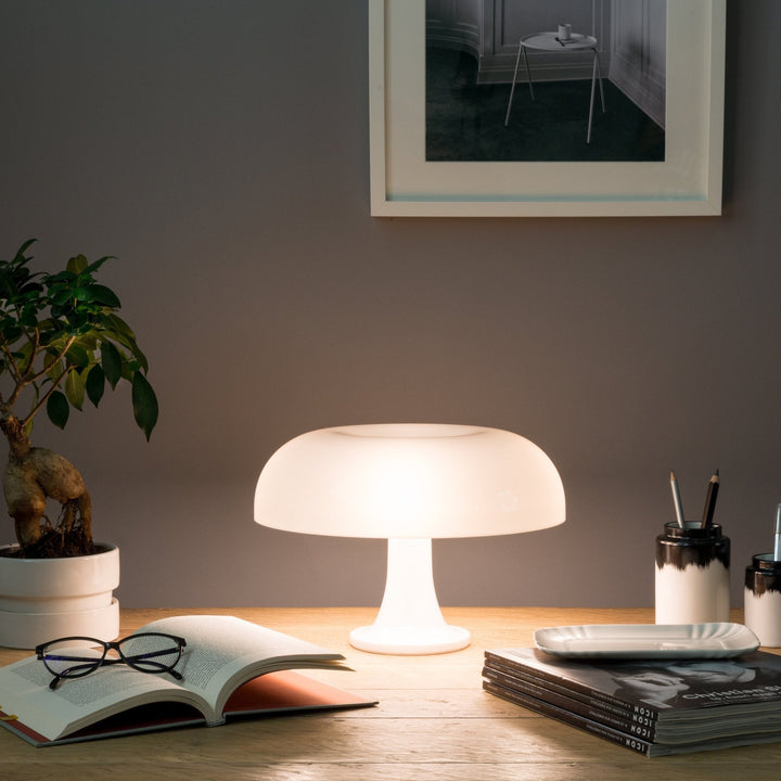 Lampe à poser blanche Nessino 22,3 x 32 cm - Artemide