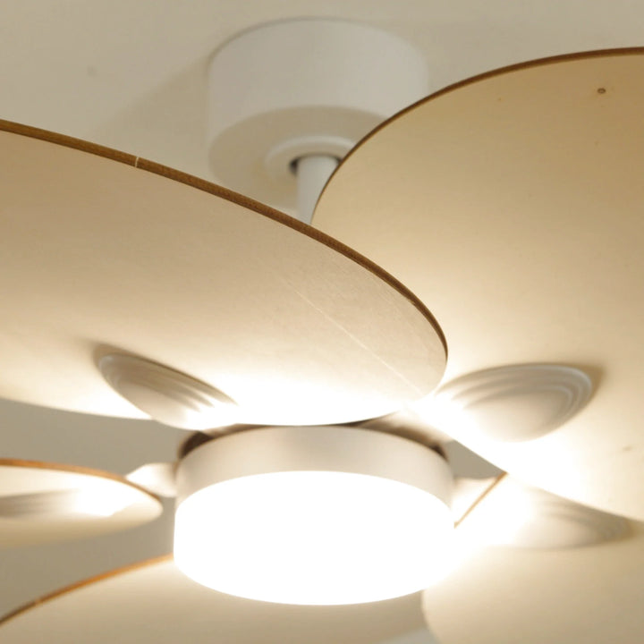 Lotus — Ventilateur de plafond design
