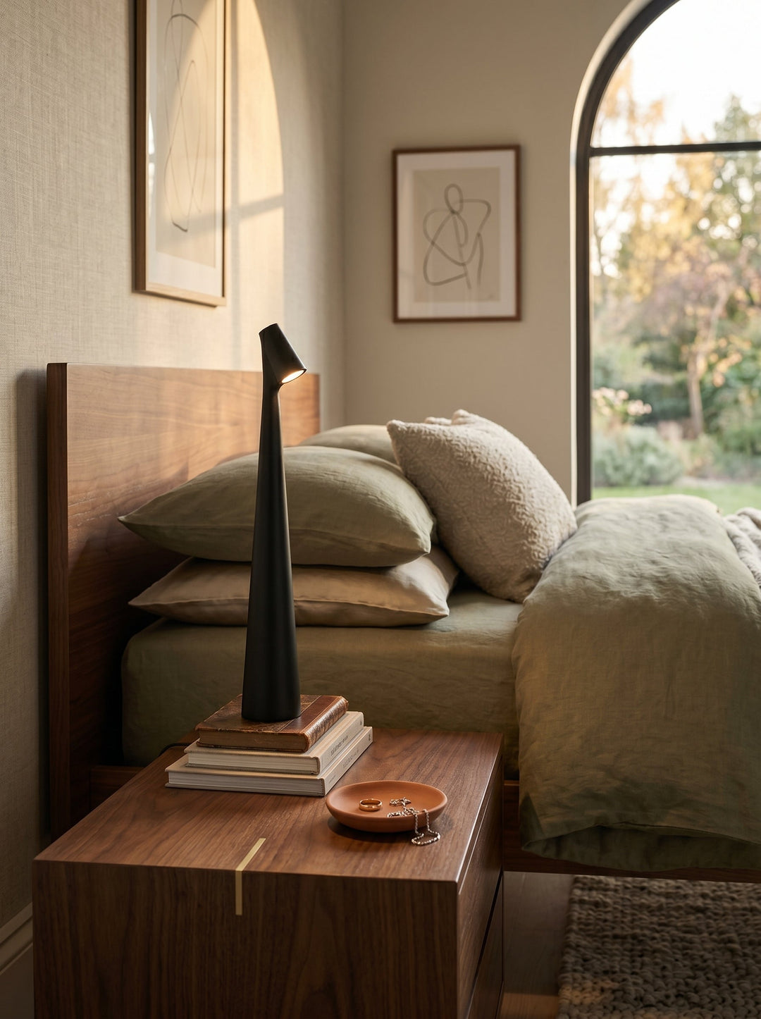 Lampe de Chevet Minimaliste — LUXBERA