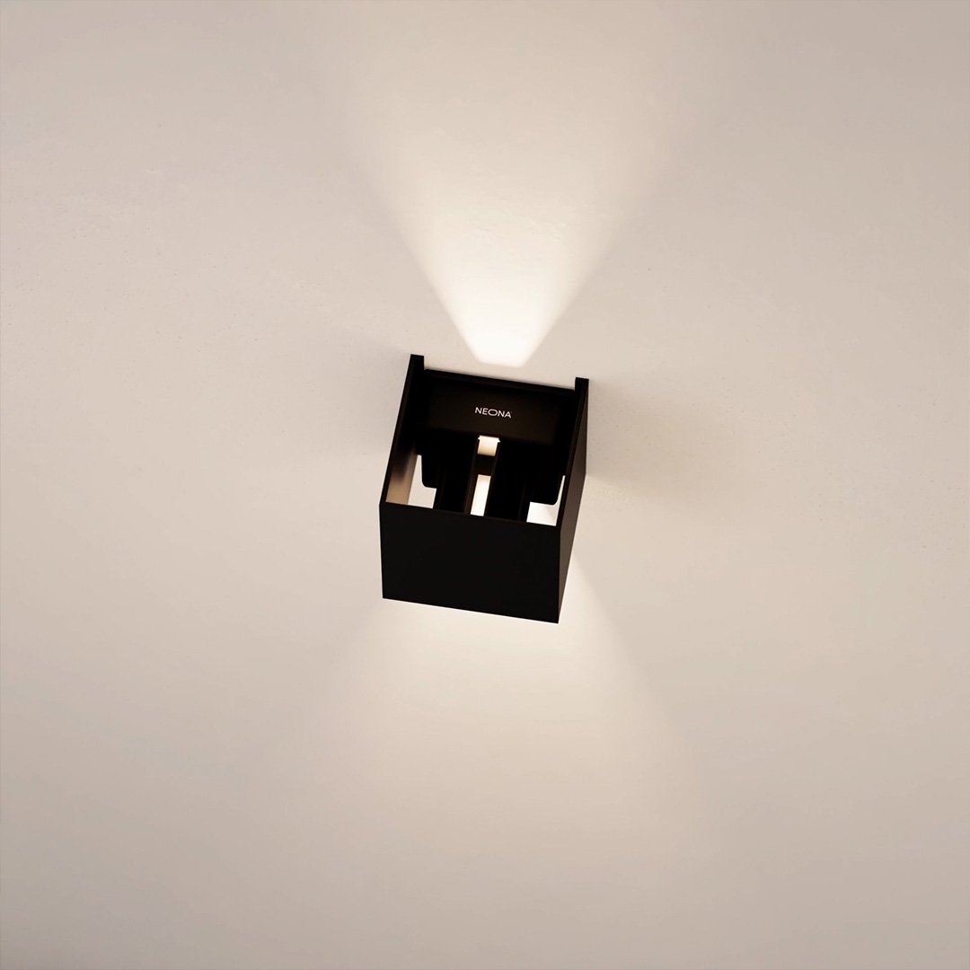 XENA — Applique murale LED à volets orientables
